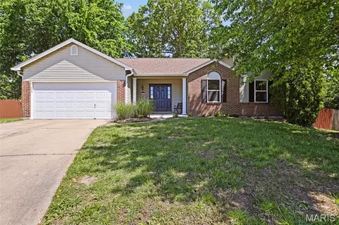 846 Molloy Dr, O'fallon, MO 63366