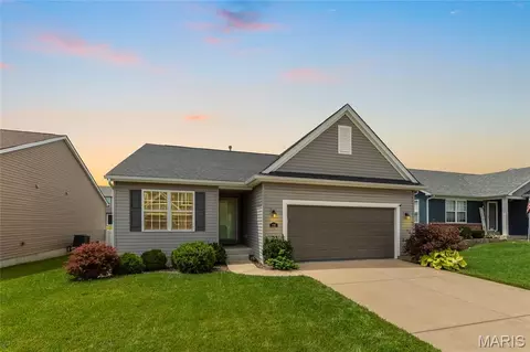 135 Huntleigh Dr, Wentzville, MO 63385