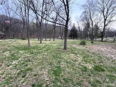 Exterior - 3516 Winnifred Dr, Eureka, MO 63025 photo 8 of 12
