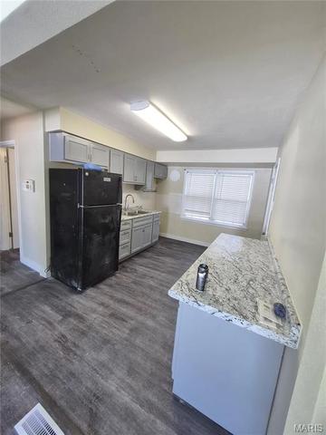 9 S Floridale Dr, Dellwood, MO 63135