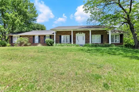 213 Dardenne Farms Dr, Saint Charles, MO 63304