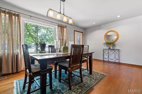 Dining - 727 Cordes St, O'fallon, MO 63366 photo 2 of 3