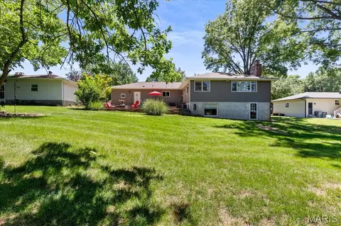 Exterior - 727 Cordes St, O'fallon, MO 63366 photo 3 of 6