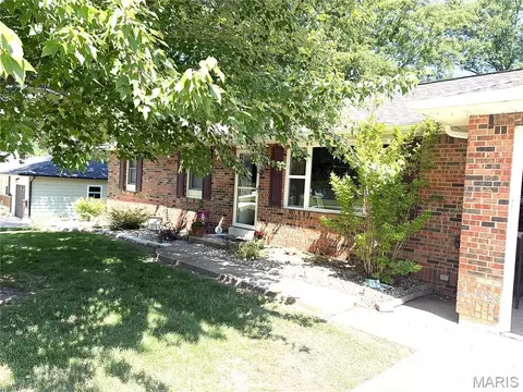 727 Cordes St, O'fallon, MO 63366