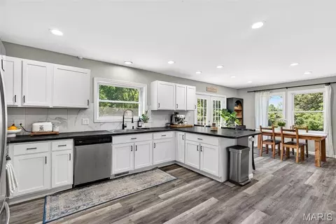 Kitchen - 316 Highway Ww, Sullivan, MO 63080 photo 3 of 4