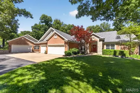 460 Highway Dd, Defiance, MO 63341