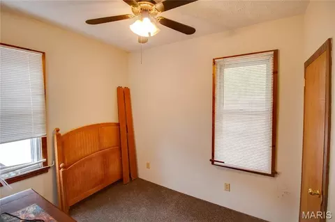 Bedroom - 701 E Chestnut St, Gillespie, IL 62033 photo 1 of 4
