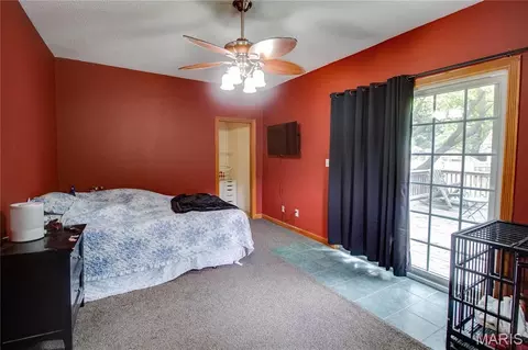 Bedroom - 701 E Chestnut St, Gillespie, IL 62033 photo 3 of 4