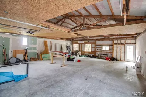 Other - 701 E Chestnut St, Gillespie, IL 62033 photo 18 of 20