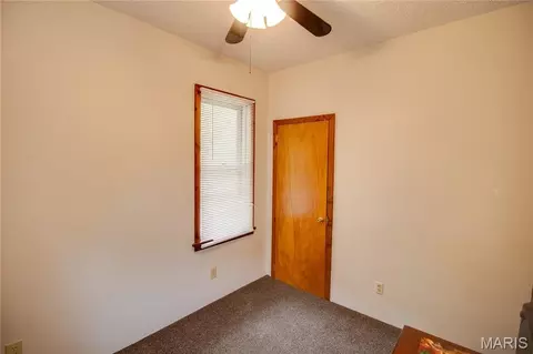 Bedroom - 701 E Chestnut St, Gillespie, IL 62033 photo 2 of 4