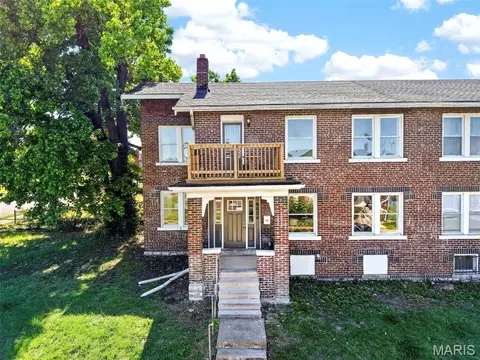 4404 Floriss Pl, Saint Louis, MO 63115