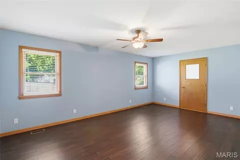 Living - 208 N Library St, Waterloo, IL 62298 photo 7 of 9