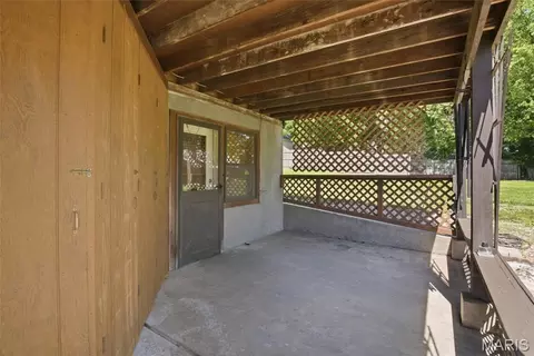 Exterior - 208 N Library St, Waterloo, IL 62298 photo 9 of 17