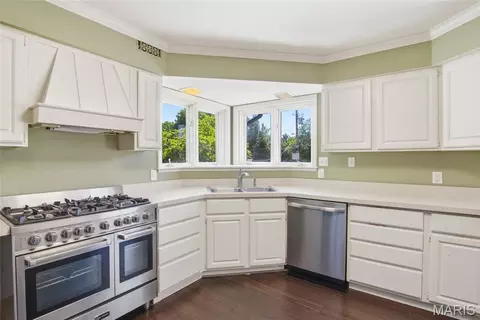 Kitchen - 208 N Library St, Waterloo, IL 62298 photo 3 of 3