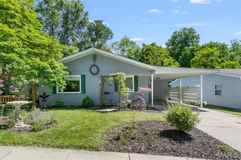 1028 Grand Ave, Edwardsville, IL 62025