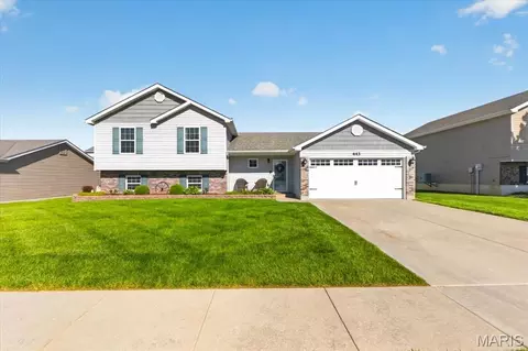443 Prairie Creek Dr, Wentzville, MO 63385