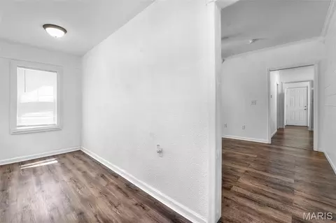 Entry Way - 401 N 3rd St, Chaffee, MO 63740 photo 1 of 2