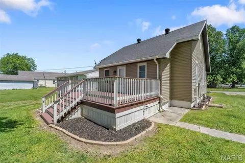 Exterior - 401 N 3rd St, Chaffee, MO 63740 photo 3 of 4