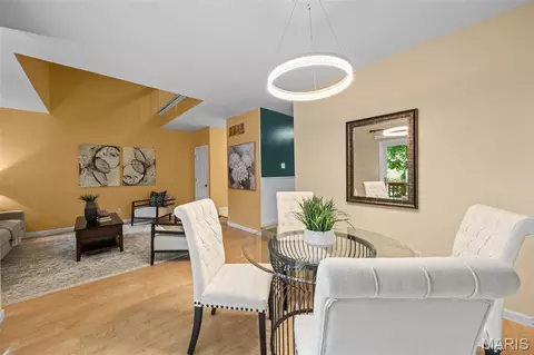 Dining - 1004 Pocono Trl, Ballwin, MO 63021 photo 1 of 2