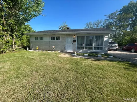 103 Kenneth Ave, Cahokia, IL 62206