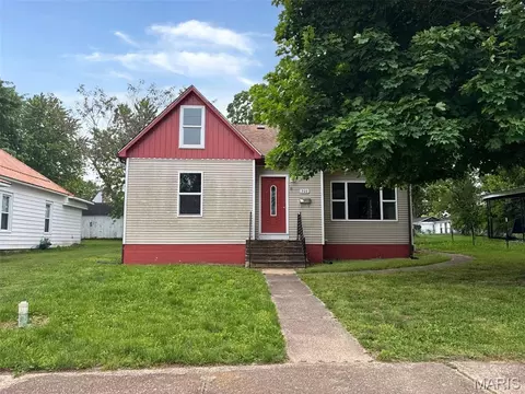 303 W 8th St, Salem, MO 65560