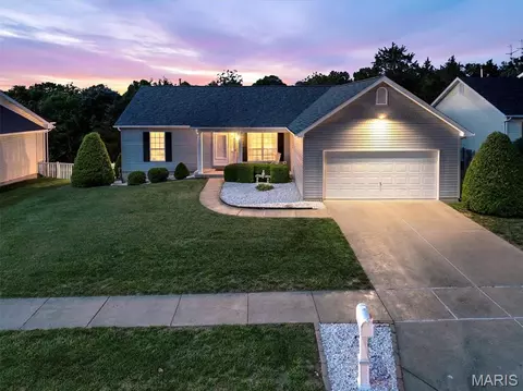 2743 Pomme Meadows Dr, Arnold, MO 63010