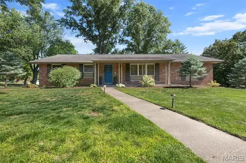 1731 Lakeshore Dr, Cape Girardeau, MO 63701