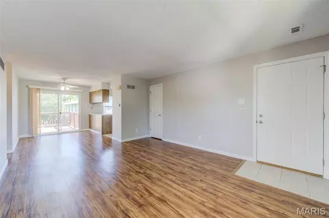 2200 Willott Rd #I, Saint Peters, MO 63376