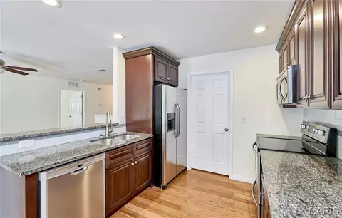 Kitchen - 70 Round Table Ct, Winfield, MO 63389 photo 3 of 4