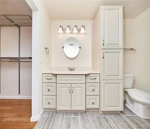 Bath - 70 Round Table Ct, Winfield, MO 63389 photo 2 of 5