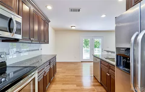Kitchen - 70 Round Table Ct, Winfield, MO 63389 photo 4 of 4