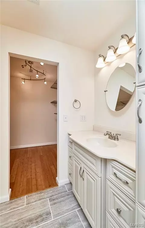 Bath - 70 Round Table Ct, Winfield, MO 63389 photo 4 of 5