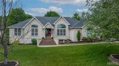 1714 Greenbrier St, Cape Girardeau, MO 63701