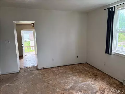 Living - 802 E Olive St, Red Bud, IL 62278 photo 1 of 1