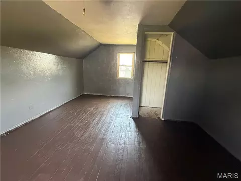 Bedroom - 802 E Olive St, Red Bud, IL 62278 photo 1 of 6