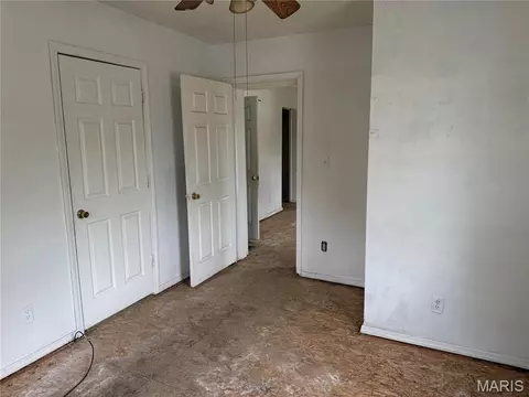 Bedroom - 802 E Olive St, Red Bud, IL 62278 photo 2 of 3