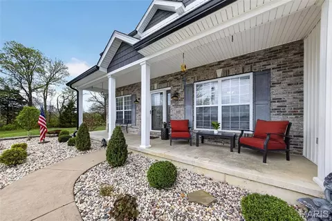 Exterior - 321 Red Wing Ct, Troy, MO 63379 photo 3 of 12