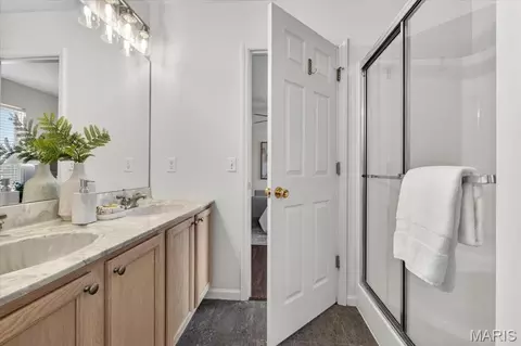 Bath - 1435 Soaring Eagle Dr, O'fallon, MO 63366 photo 3 of 4