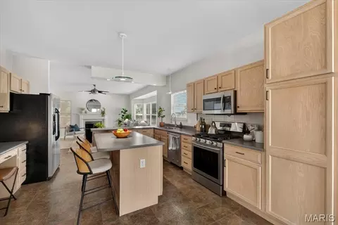 Kitchen - 1435 Soaring Eagle Dr, O'fallon, MO 63366 photo 2 of 3