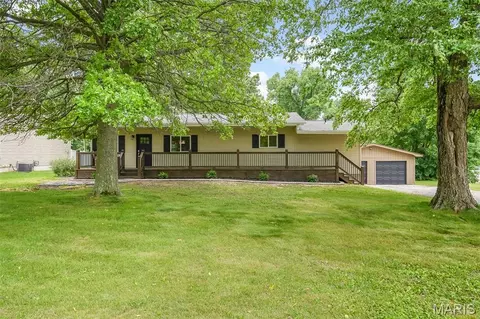 4625 Old Caseyville Rd, Belleville, IL 62223