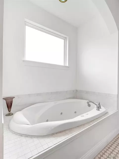 Bath - 104 W North St, Eureka, MO 63025 photo 5 of 8