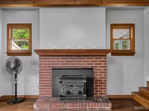 Living - 104 W North St, Eureka, MO 63025 photo 2 of 5