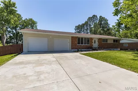 1205 Connie Dr, Arnold, MO 63010