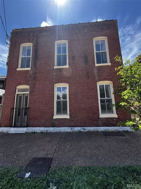 1208 Ann Ave, Saint Louis, MO 63104