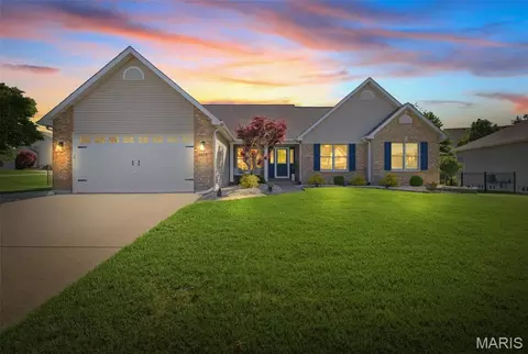 2218 Quaint Cottage Dr, O'fallon, MO 63368