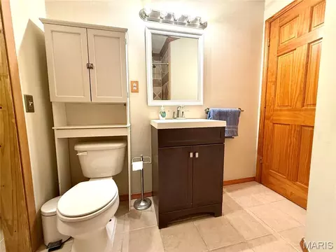 Bath - 524 Collie St, Arcadia, MO 63621 photo 3 of 3