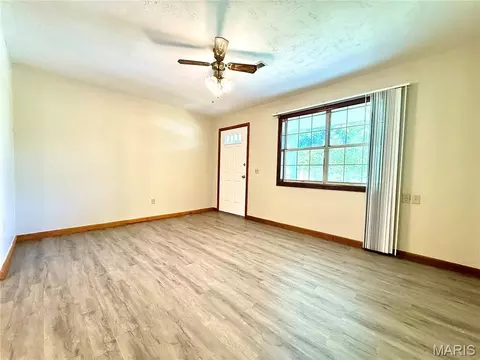 Living - 524 Collie St, Arcadia, MO 63621 photo 3 of 3