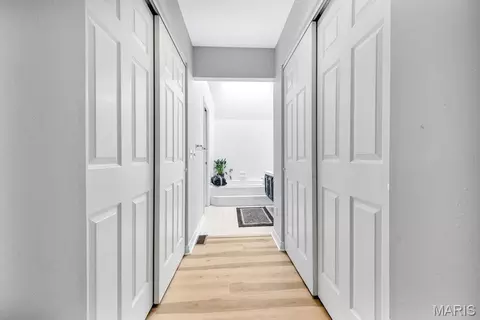 Entry Way - 665 Highview Circle Dr, Ballwin, MO 63021 photo 7 of 7