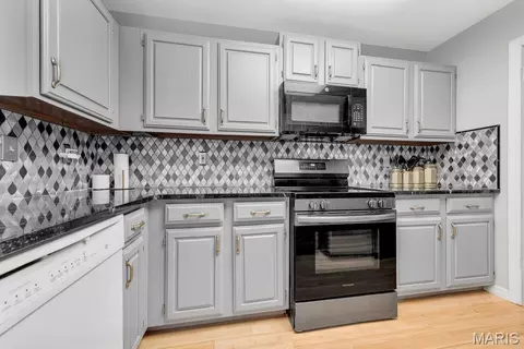 Kitchen - 665 Highview Circle Dr, Ballwin, MO 63021 photo 2 of 4