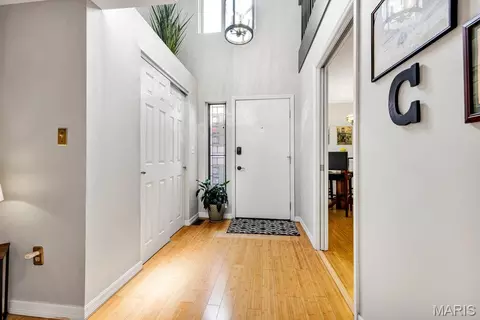 Entry Way - 665 Highview Circle Dr, Ballwin, MO 63021 photo 1 of 7